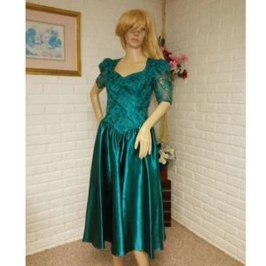 Alfred Angelo Vintage 80's Keyhole Back Dress (6) SOLD